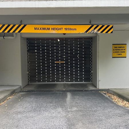 Stunning 3 Bd - 2 Bth City Apt - Pool & Carpark オークランド エクステリア 写真