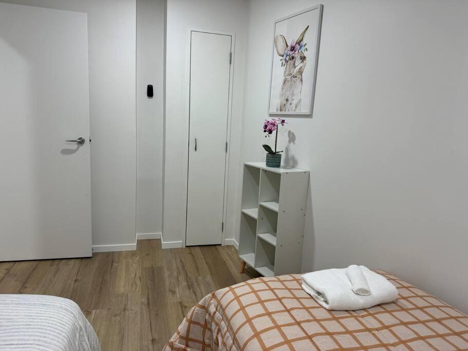 Stunning 3 Bd - 2 Bth City Apt - Pool & Carpark オークランド エクステリア 写真