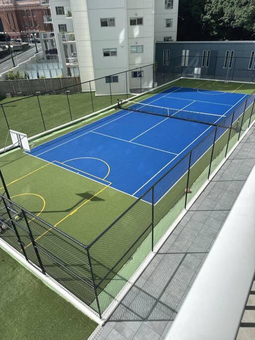 Stunning 3 Bd - 2 Bth City Apt - Pool & Carpark オークランド エクステリア 写真