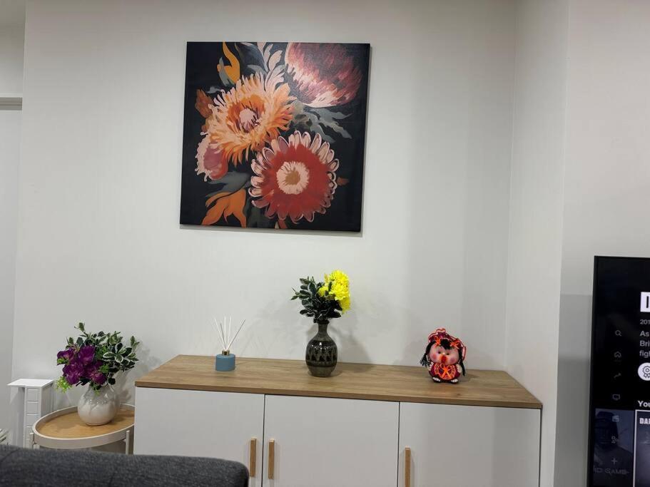 Stunning 3 Bd - 2 Bth City Apt - Pool & Carpark オークランド エクステリア 写真