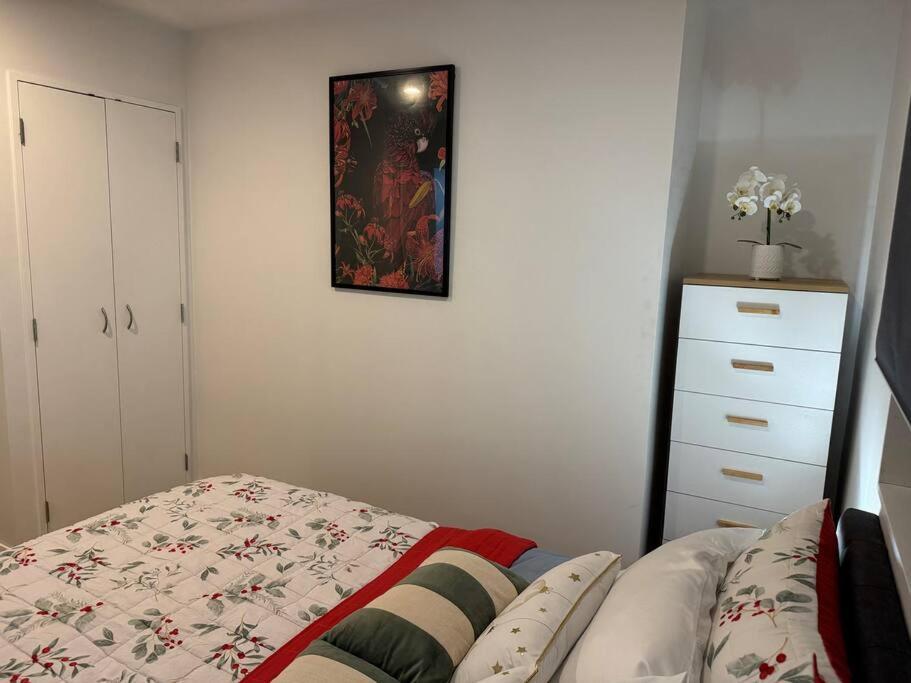 Stunning 3 Bd - 2 Bth City Apt - Pool & Carpark オークランド エクステリア 写真