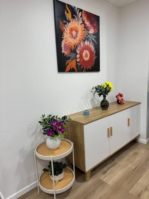Stunning 3 Bd - 2 Bth City Apt - Pool & Carpark オークランド エクステリア 写真