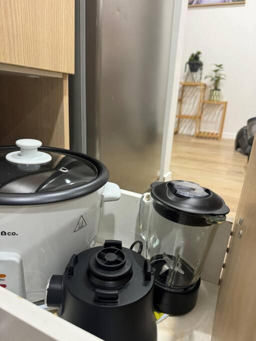 Stunning 3 Bd - 2 Bth City Apt - Pool & Carpark オークランド エクステリア 写真