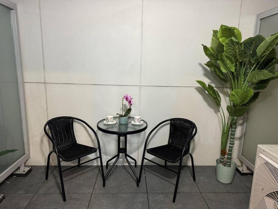 Stunning 3 Bd - 2 Bth City Apt - Pool & Carpark オークランド エクステリア 写真