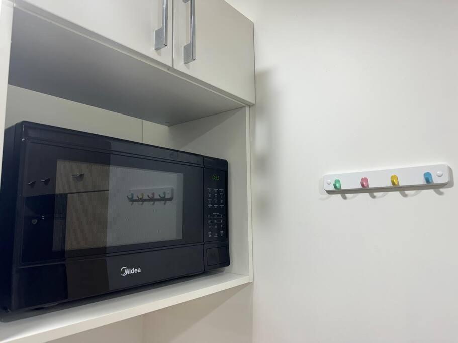 Stunning 3 Bd - 2 Bth City Apt - Pool & Carpark オークランド エクステリア 写真