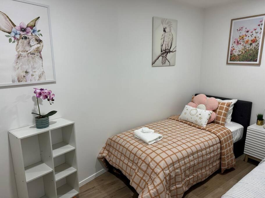 Stunning 3 Bd - 2 Bth City Apt - Pool & Carpark オークランド エクステリア 写真