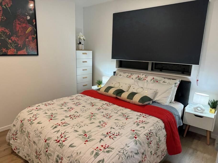 Stunning 3 Bd - 2 Bth City Apt - Pool & Carpark オークランド エクステリア 写真