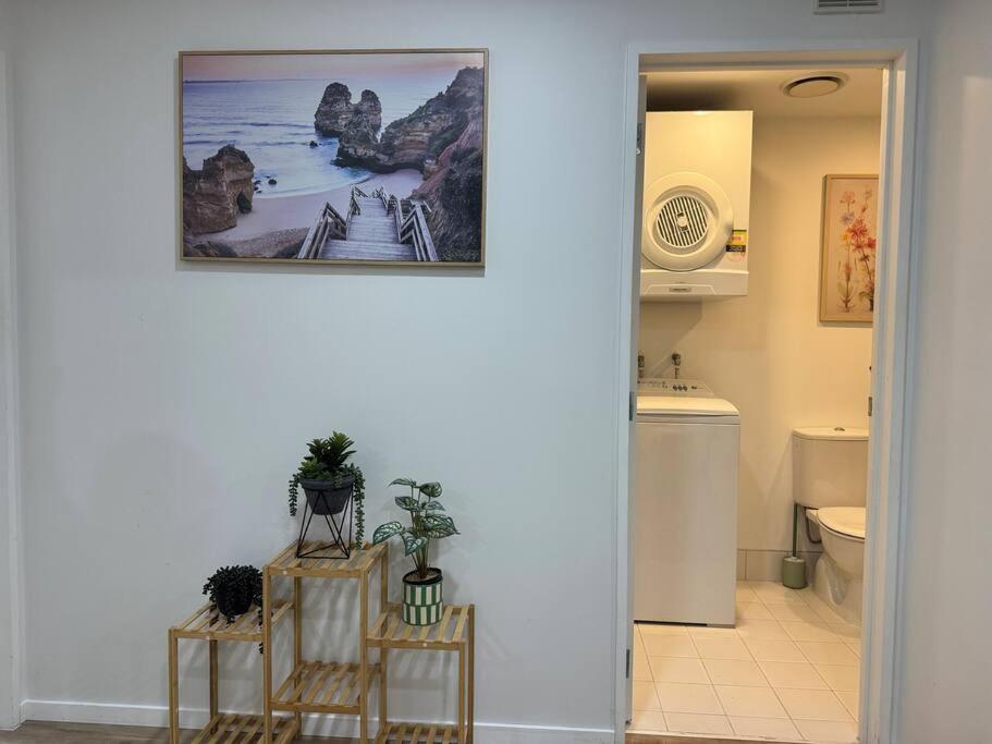 Stunning 3 Bd - 2 Bth City Apt - Pool & Carpark オークランド エクステリア 写真