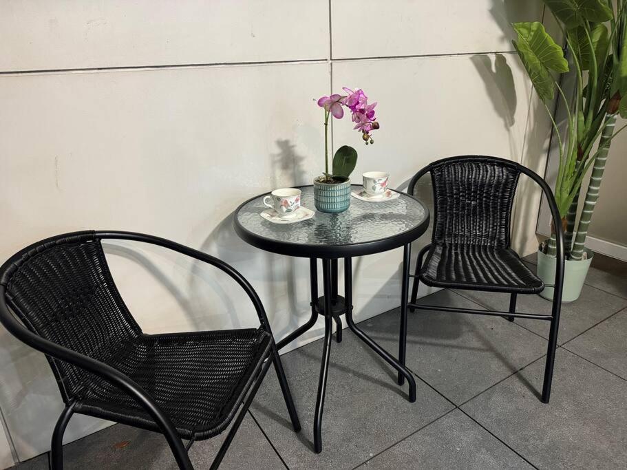 Stunning 3 Bd - 2 Bth City Apt - Pool & Carpark オークランド エクステリア 写真