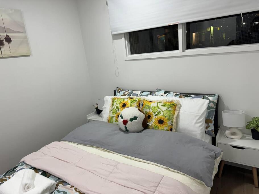 Stunning 3 Bd - 2 Bth City Apt - Pool & Carpark オークランド エクステリア 写真